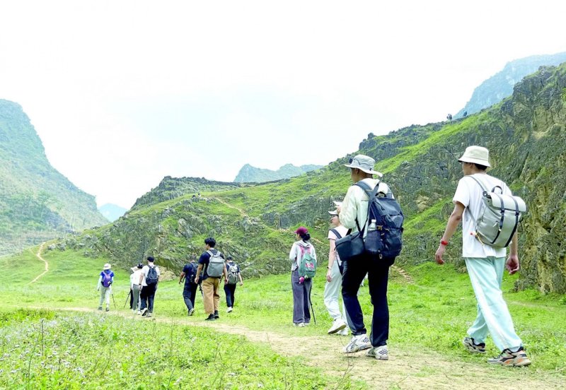登山探险活动